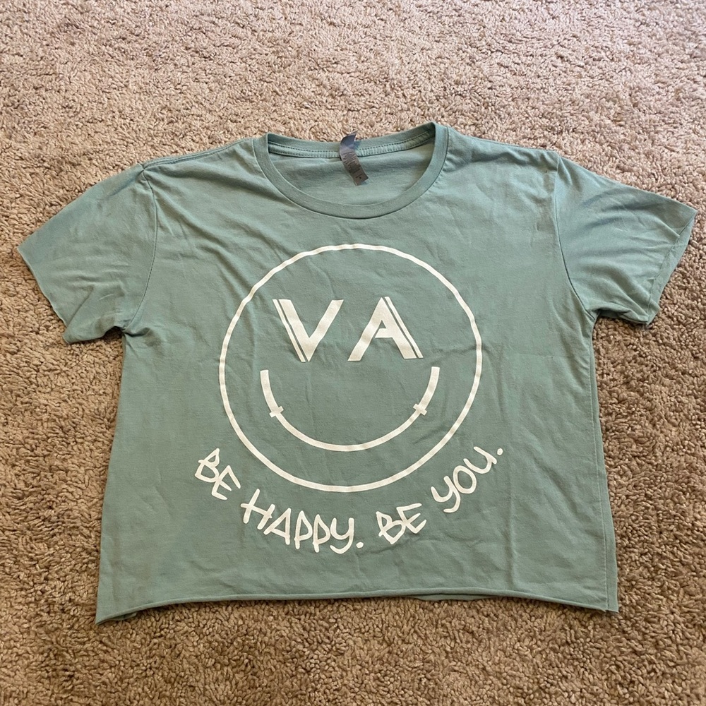 Vigorous Apparel crop Tshirt